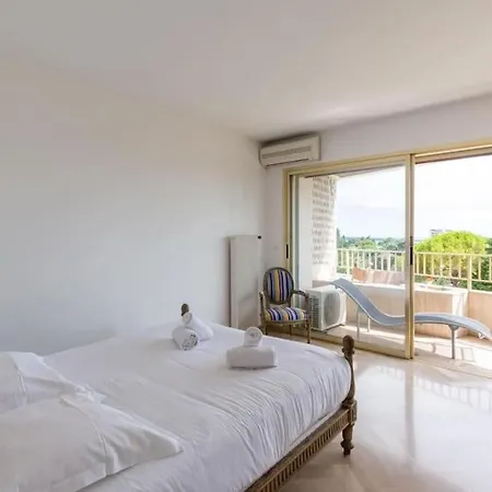 Superbe 3 Pieces Avec Piscine Et Tennis Apartmán *