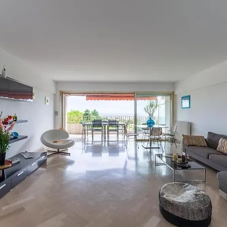 Superbe 3 Pieces Avec Piscine Et Tennis Apartmán Cannes